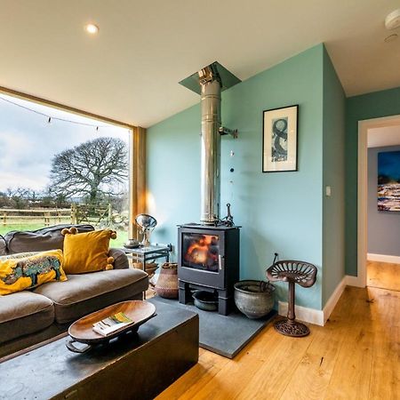 Penrhiw - A Country Cottage With Mountain Views Newport  Buitenkant foto
