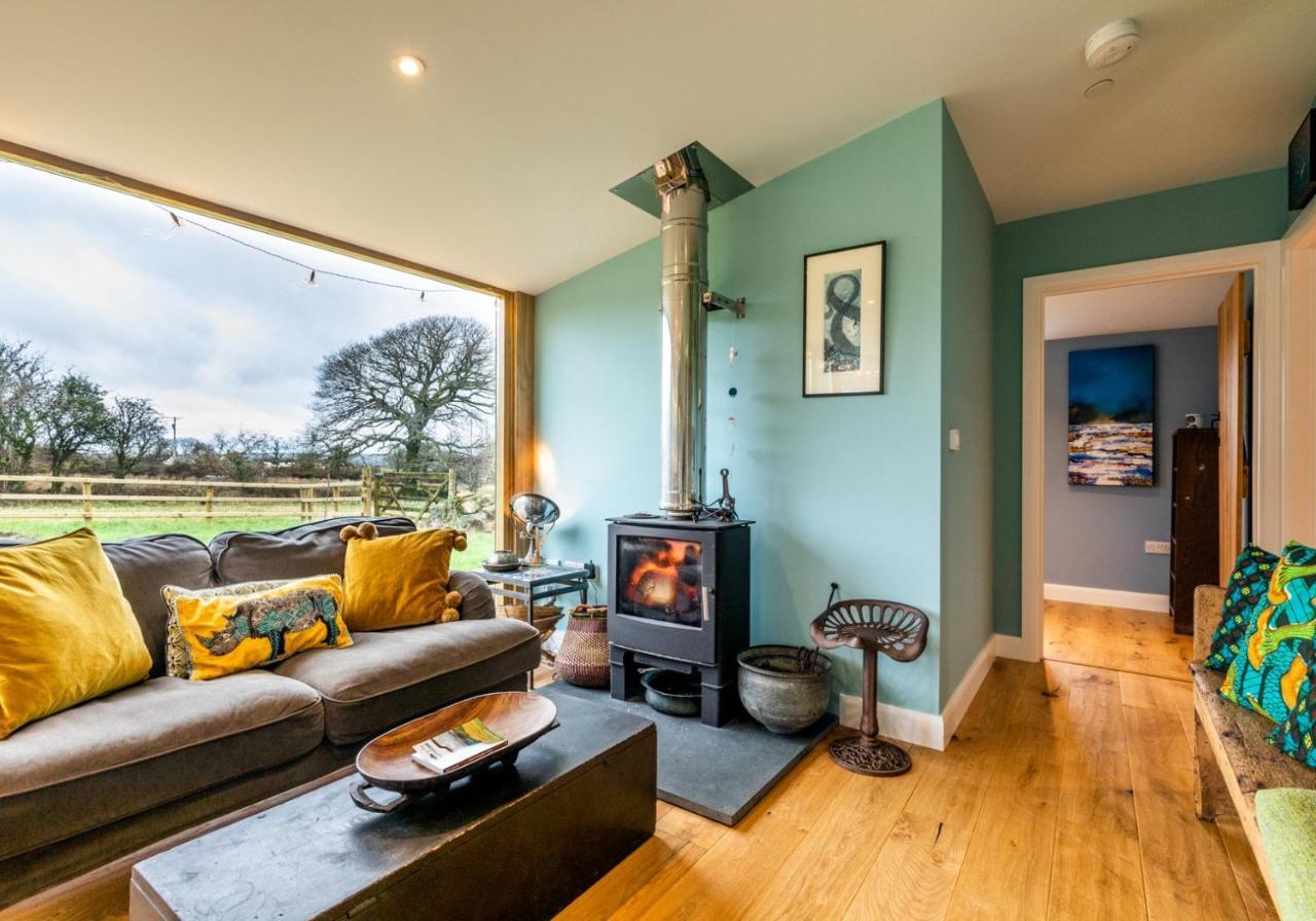 Penrhiw - A Country Cottage With Mountain Views Newport  Buitenkant foto