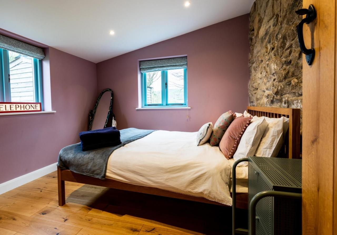 Penrhiw - A Country Cottage With Mountain Views Newport  Buitenkant foto